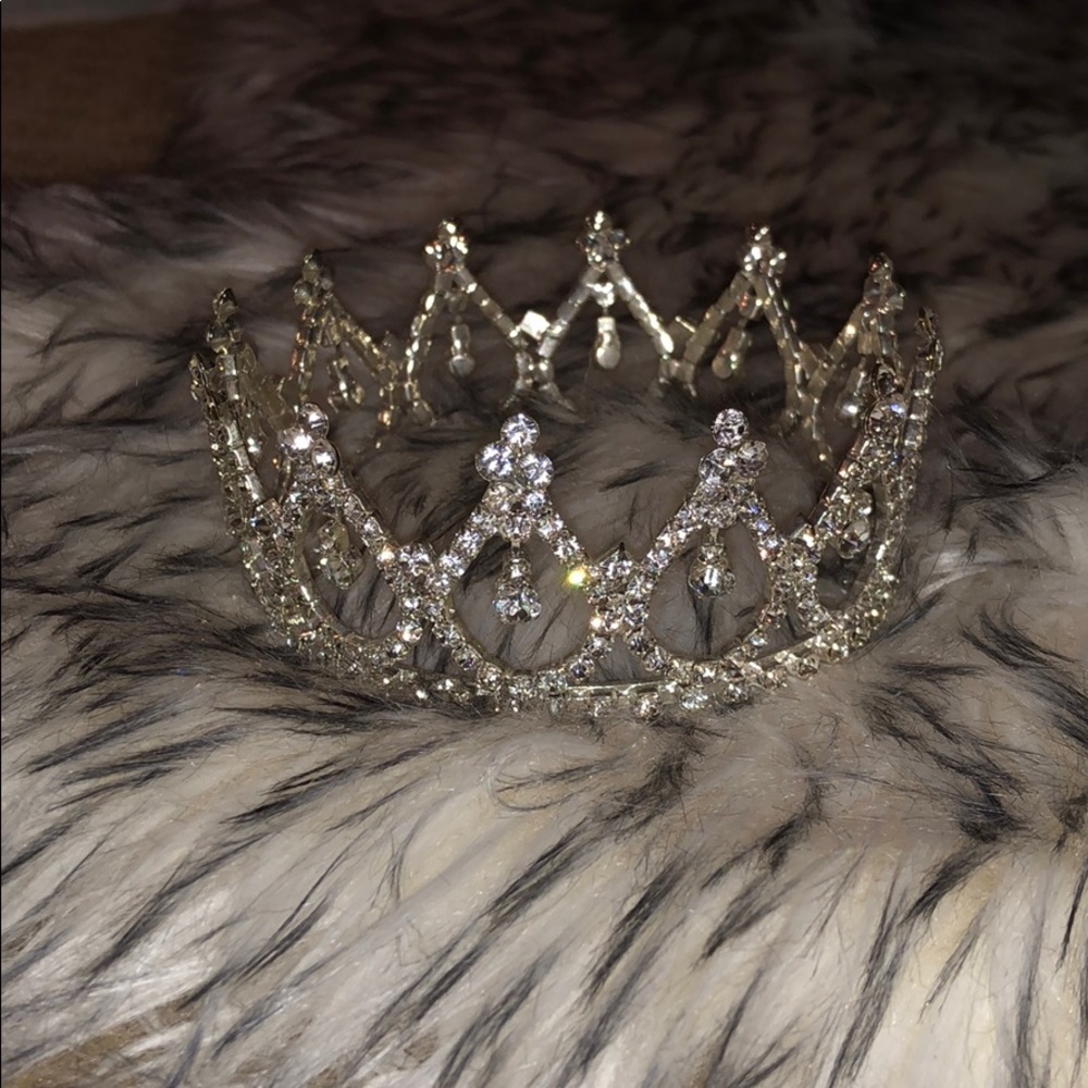 Mini crown